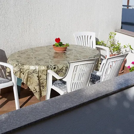 Apartman Rose 2