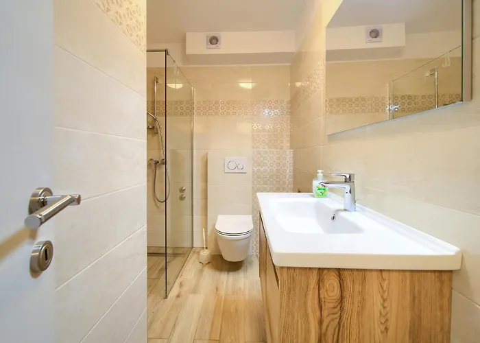 Апартаменты Rose 2 *